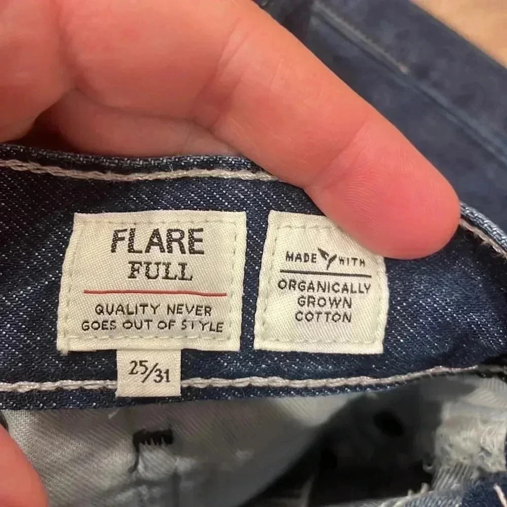 NWT $168 Levi’s Full Flare Women’s Jeans High Rise Organic Cotton Sz 25 x 31 - Picture 7 of 10